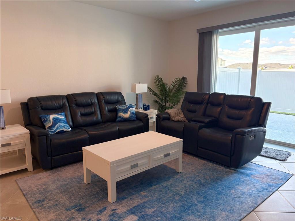 TUCKERS COVE - Residential Lease