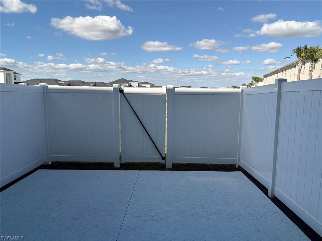 TUCKERS COVE - Residential Lease