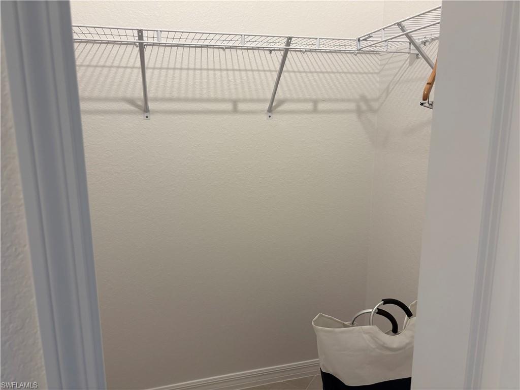 TUCKERS COVE - Residential Lease