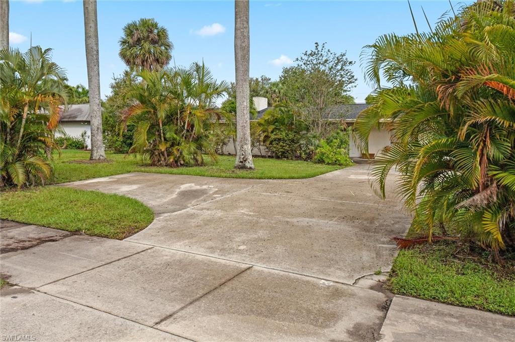 TWIN PALM ESTATES - Residential