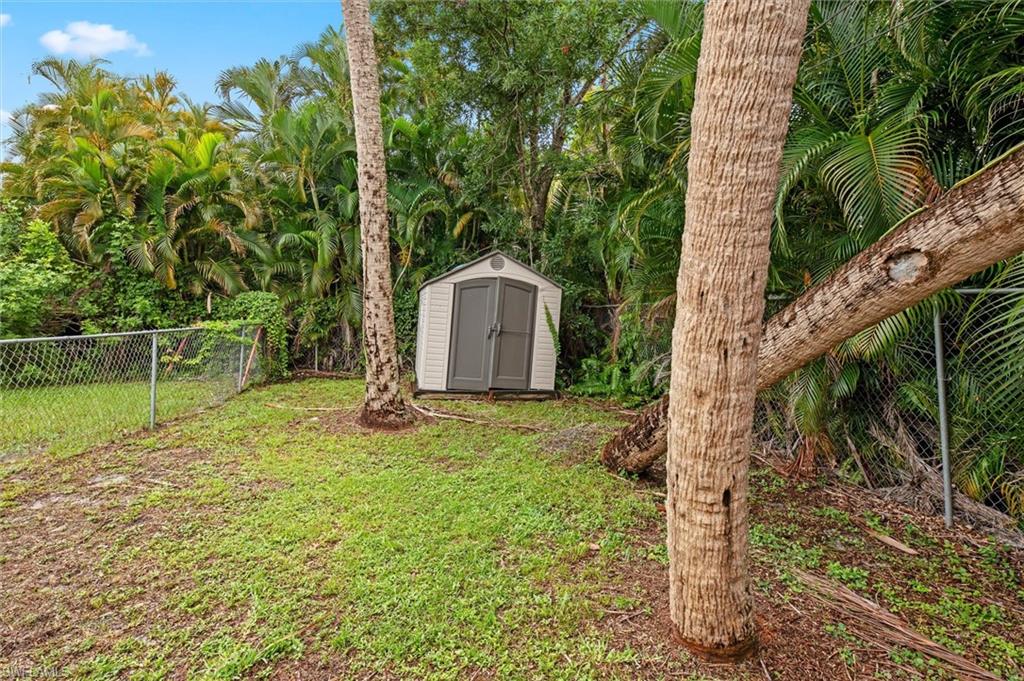 TWIN PALM ESTATES - Residential