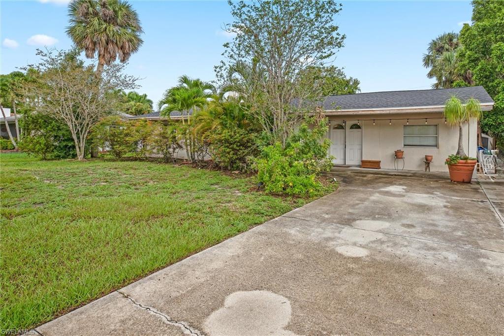 TWIN PALM ESTATES - Residential