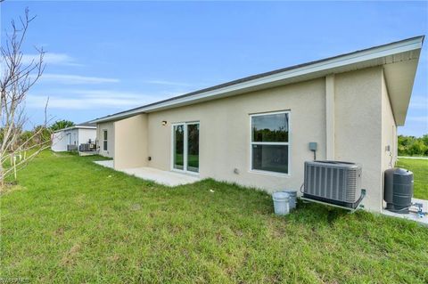 A home in PORT CHARLOTTE