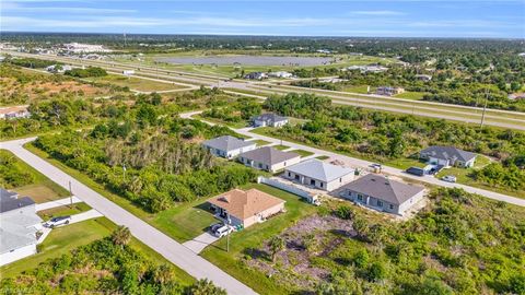 A home in PORT CHARLOTTE