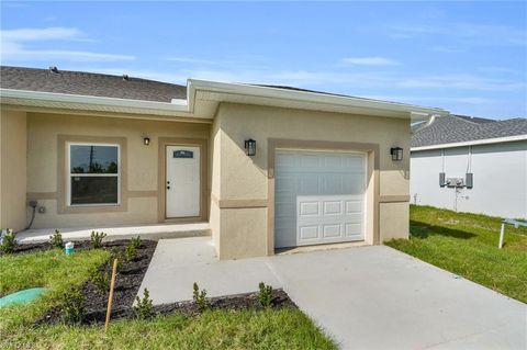 A home in PORT CHARLOTTE