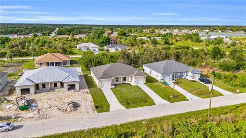 A home in PORT CHARLOTTE