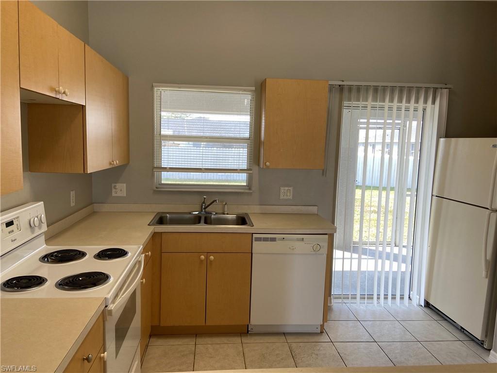 LEHIGH ESTATES - Residential Lease