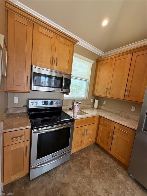 PELICAN LAKE RV RESORT - Land