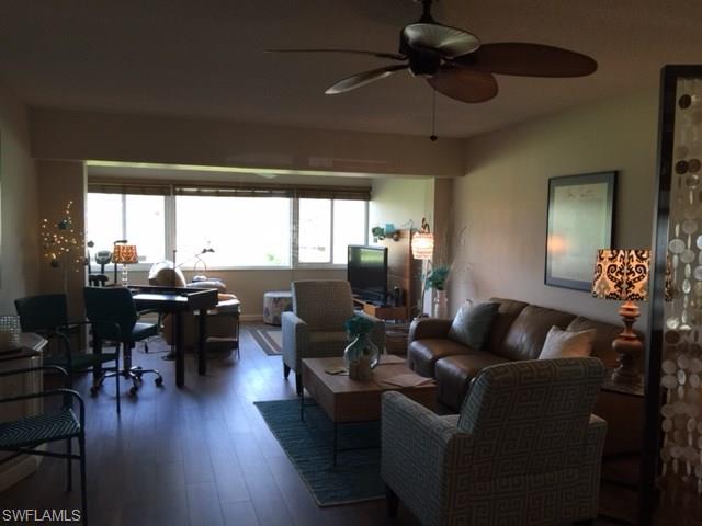 TOWN AND RIVER - Residential