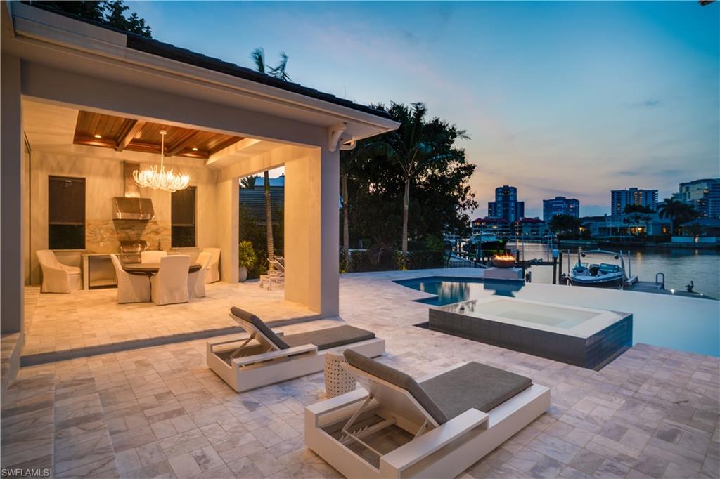 PARK SHORE - Residential