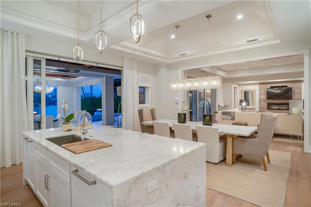 PARK SHORE - Residential