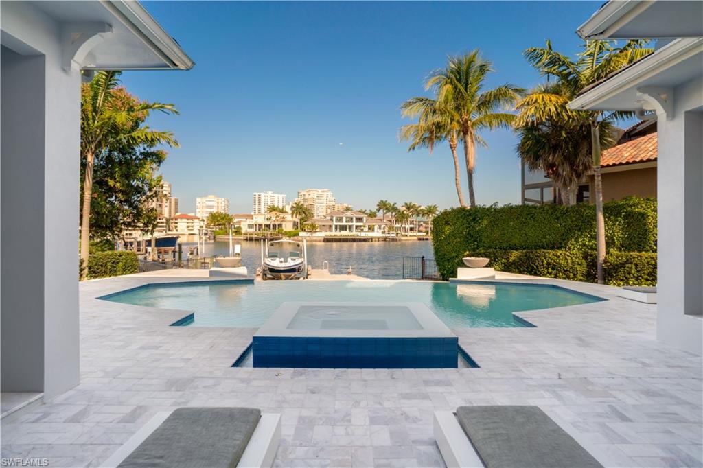 PARK SHORE - Residential