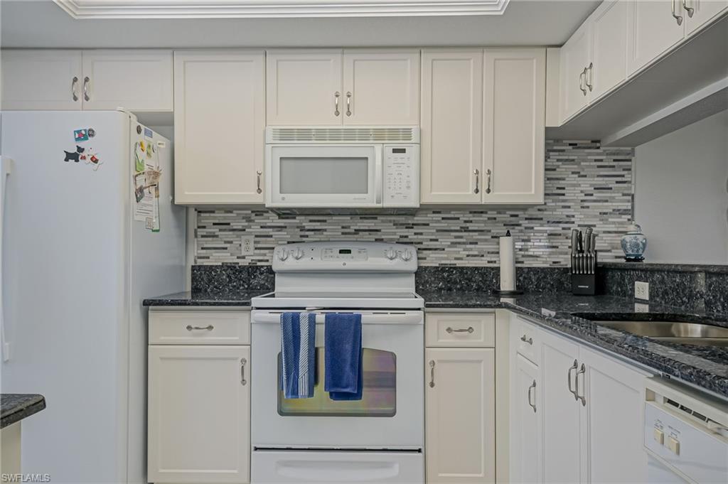 VILLAGES ON LAKE AUGUSTA - Residential