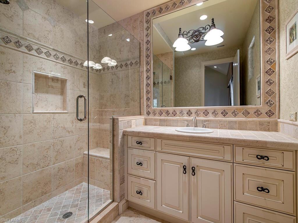 AQUALANE SHORES - Residential