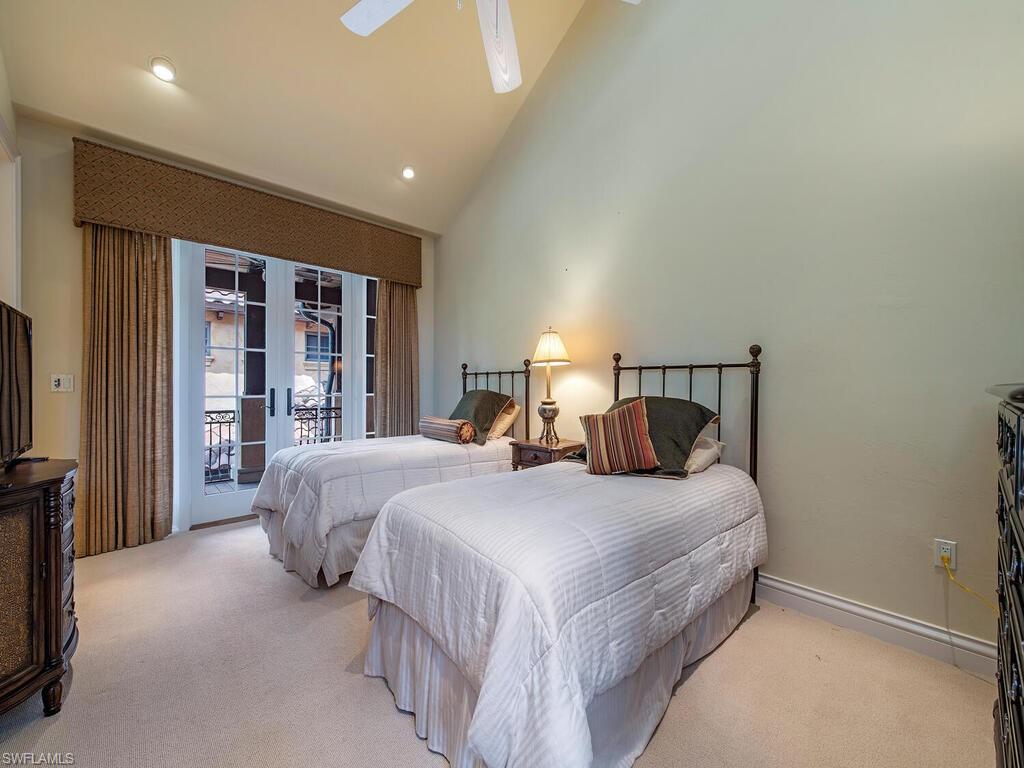 AQUALANE SHORES - Residential