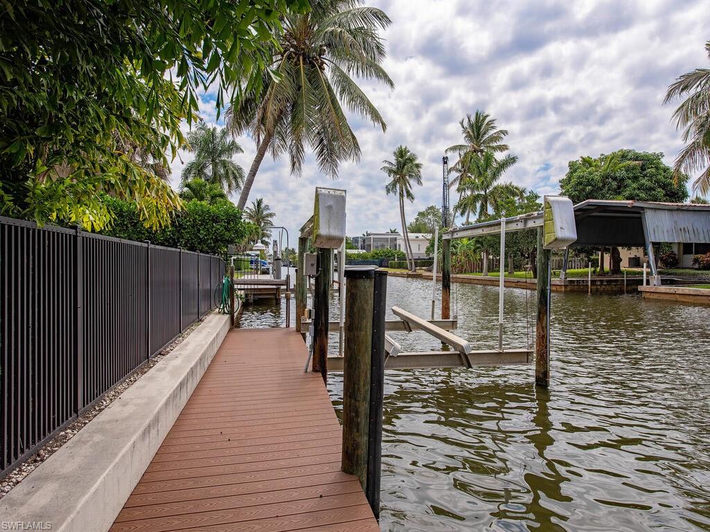 AQUALANE SHORES - Residential