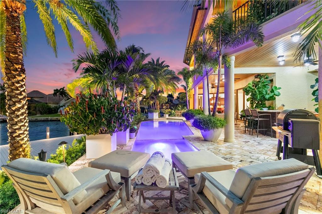 MARCO BEACH - Residential