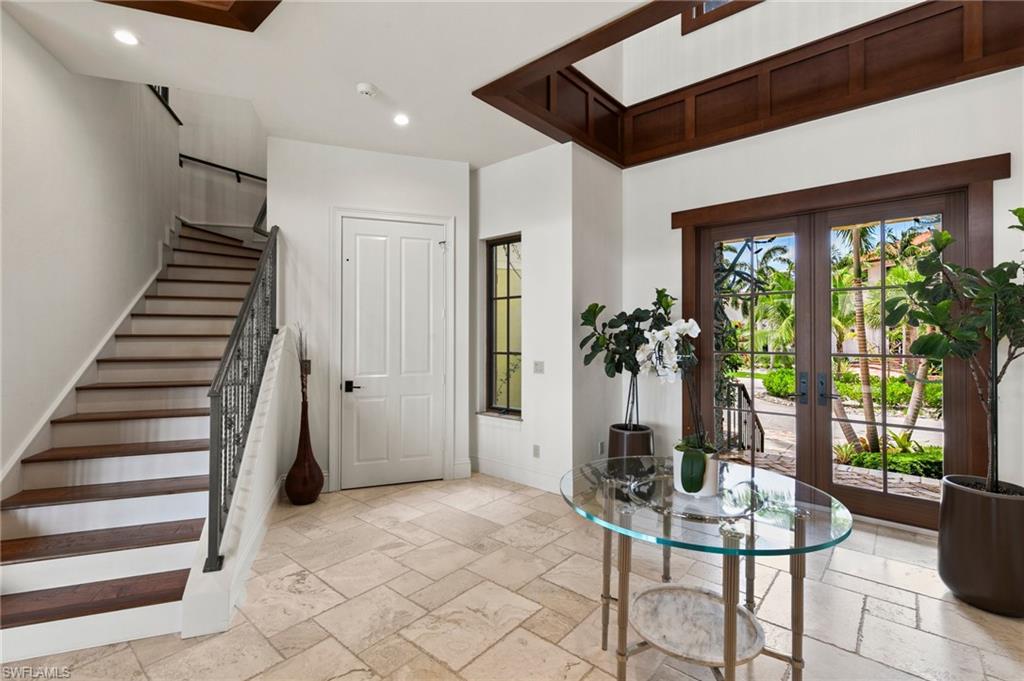 MARCO BEACH - Residential