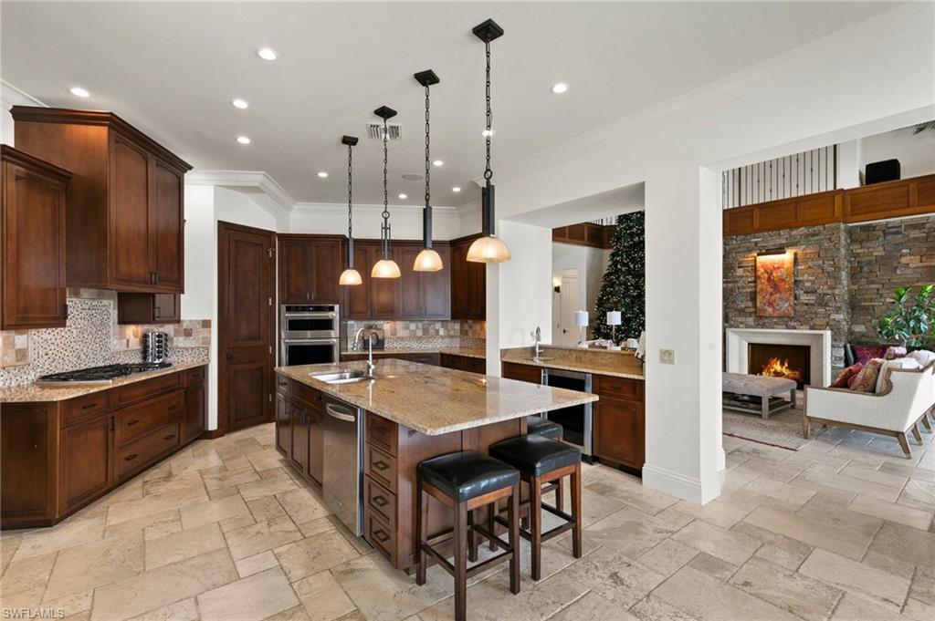 MARCO BEACH - Residential