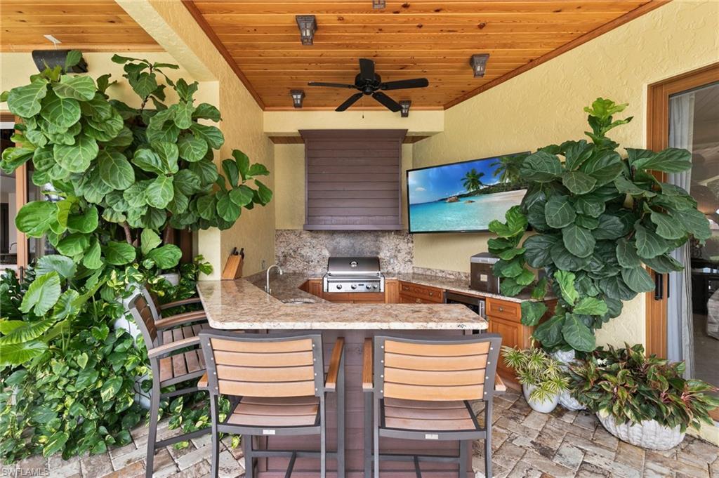 MARCO BEACH - Residential