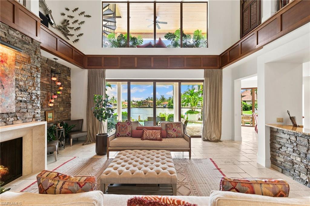 MARCO BEACH - Residential