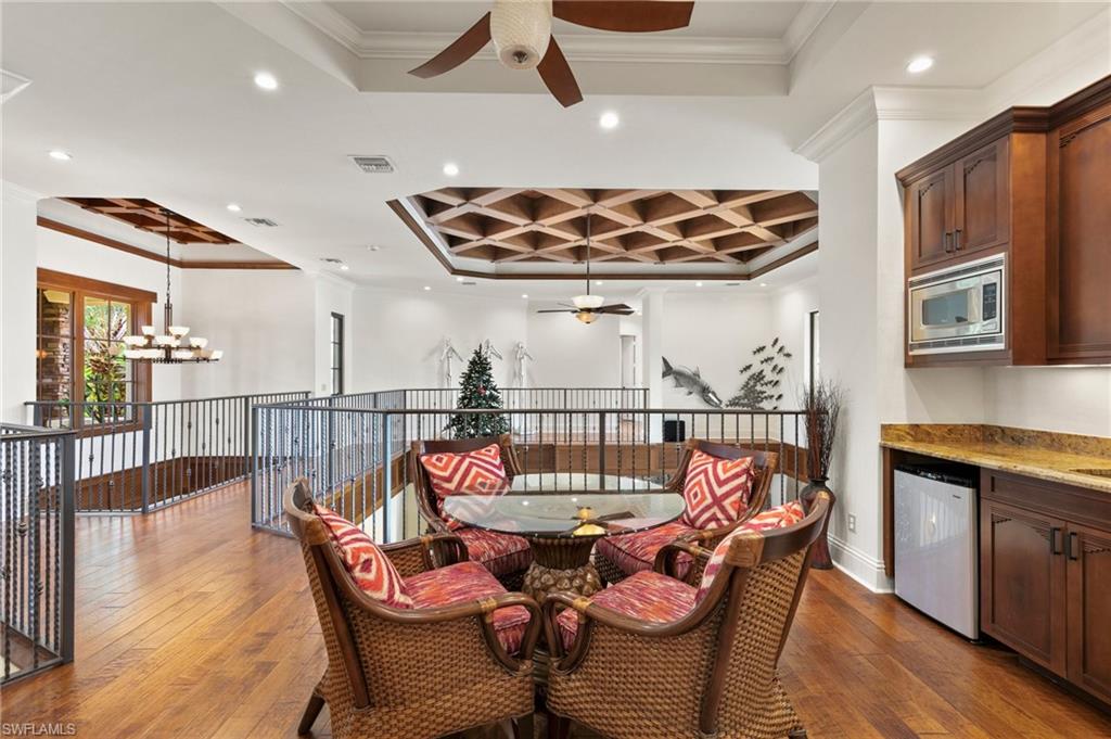 MARCO BEACH - Residential