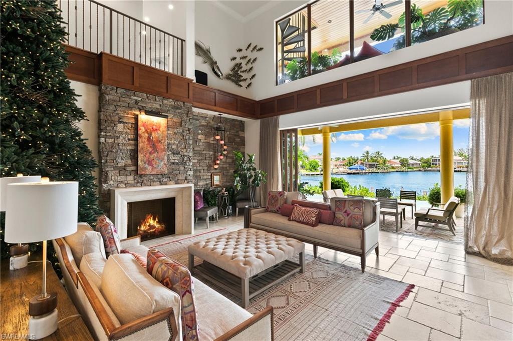 MARCO BEACH - Residential