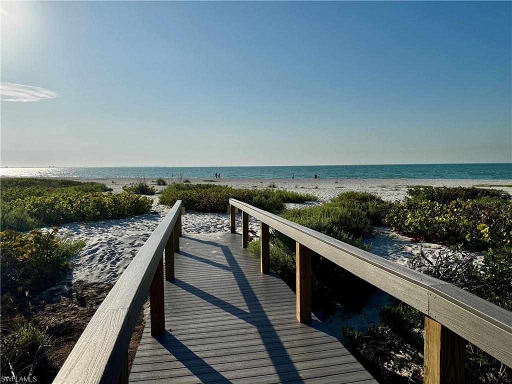 SANIBEL ARMS - Residential
