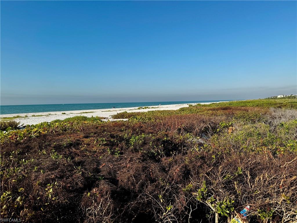 SANIBEL ARMS - Residential