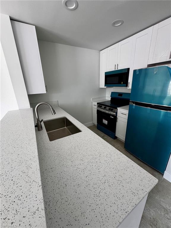 SANIBEL ARMS - Residential