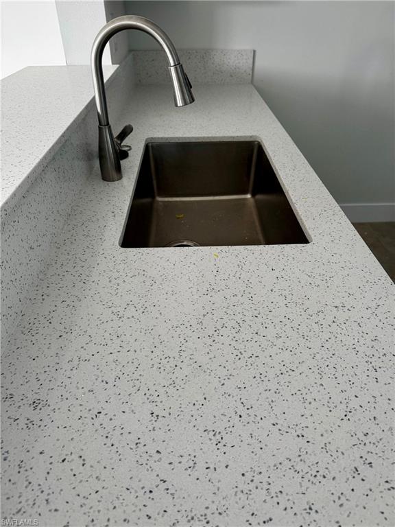 SANIBEL ARMS - Residential