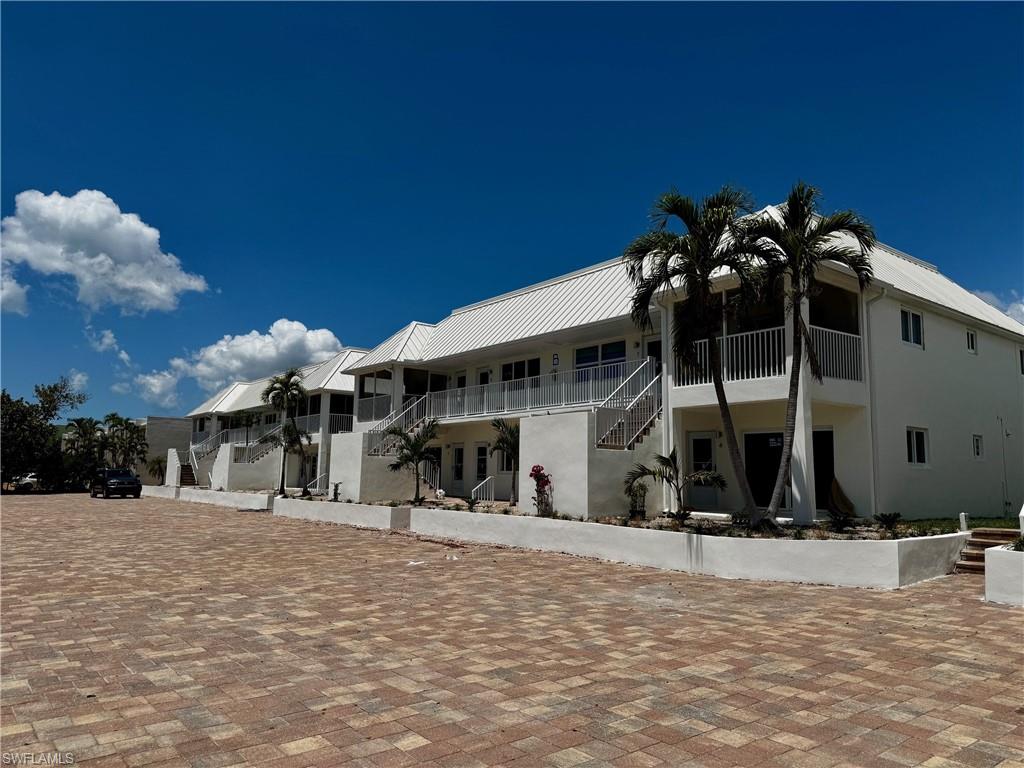 SANIBEL ARMS - Residential