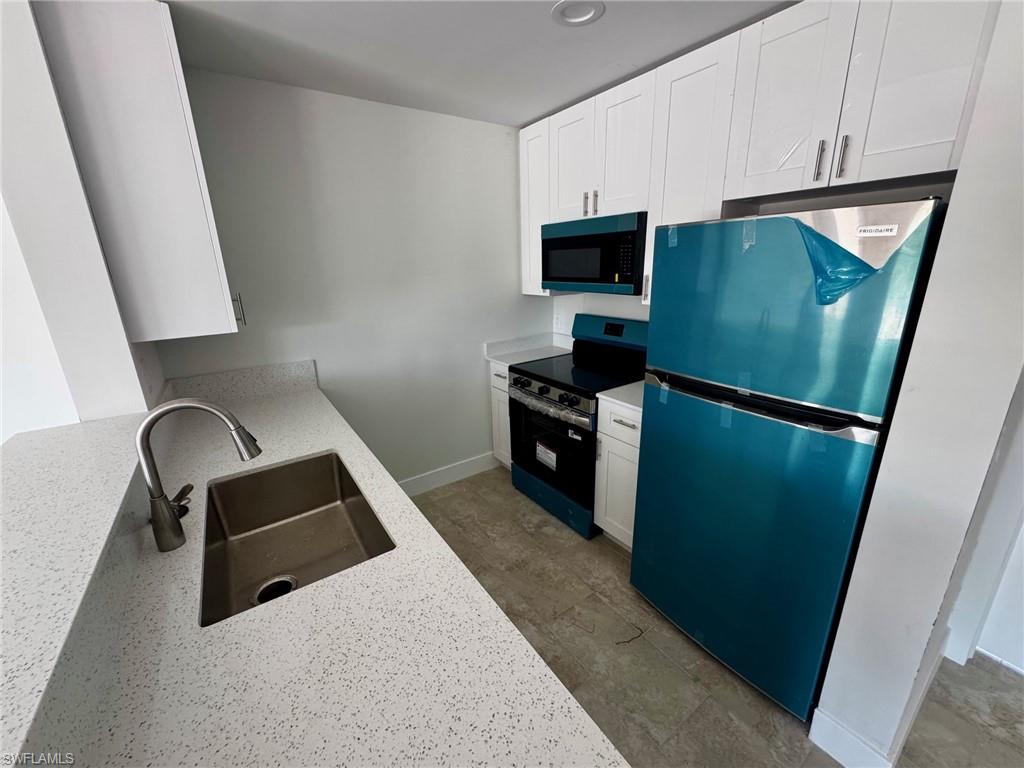 SANIBEL ARMS - Residential