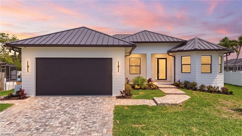 Photo of 1200 Samoa AVE, MARCO ISLAND, FL 34145 (MLS # 226021312)