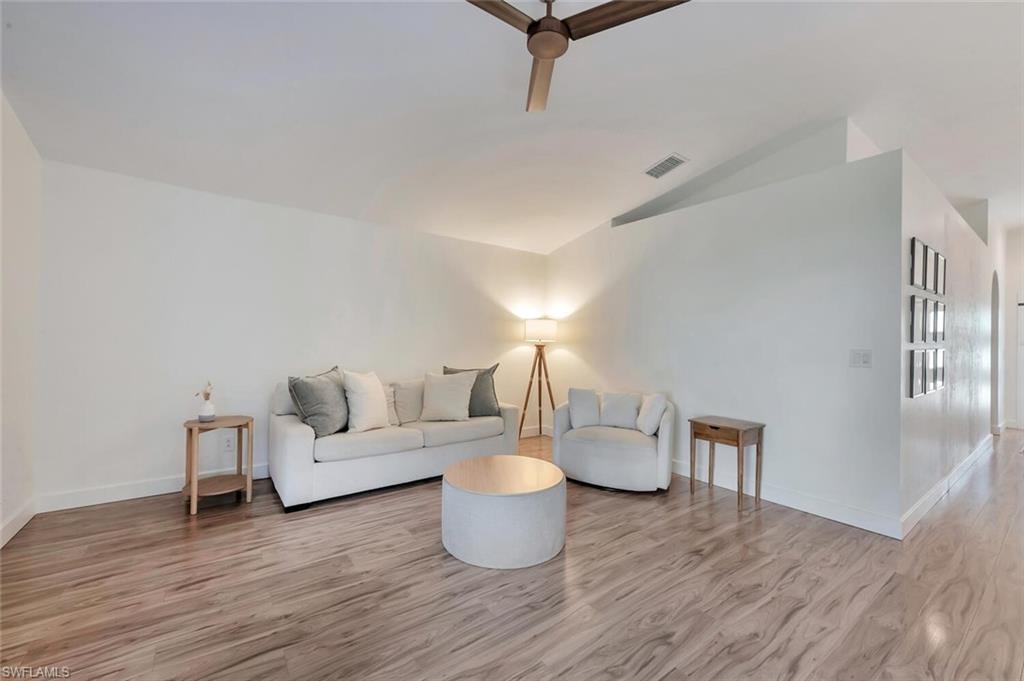 STONEYBROOK - Residential Lease