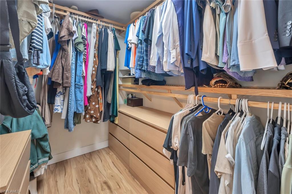 STONEYBROOK - Residential Lease