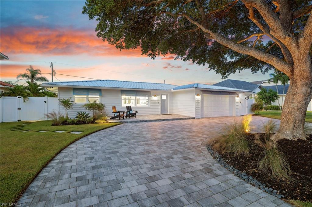 NAPLES PARK - Residential