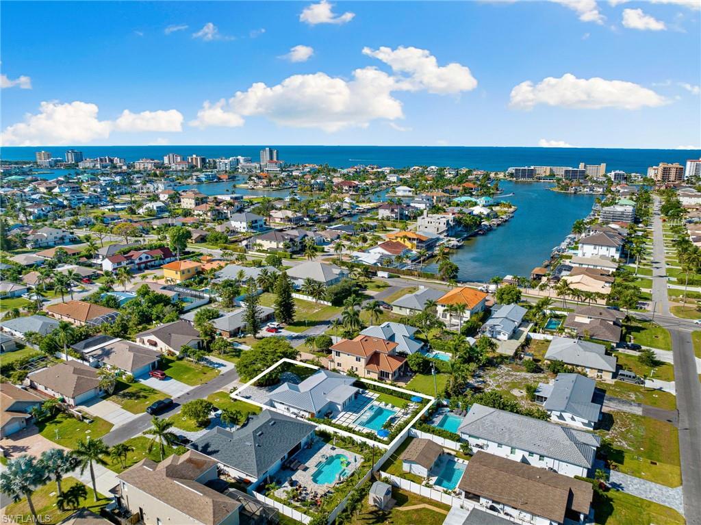 NAPLES PARK - Residential