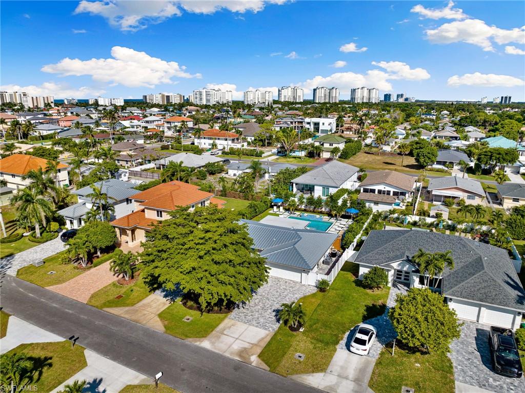 NAPLES PARK - Residential