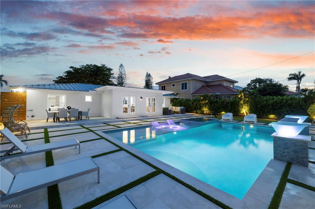 NAPLES PARK - Residential