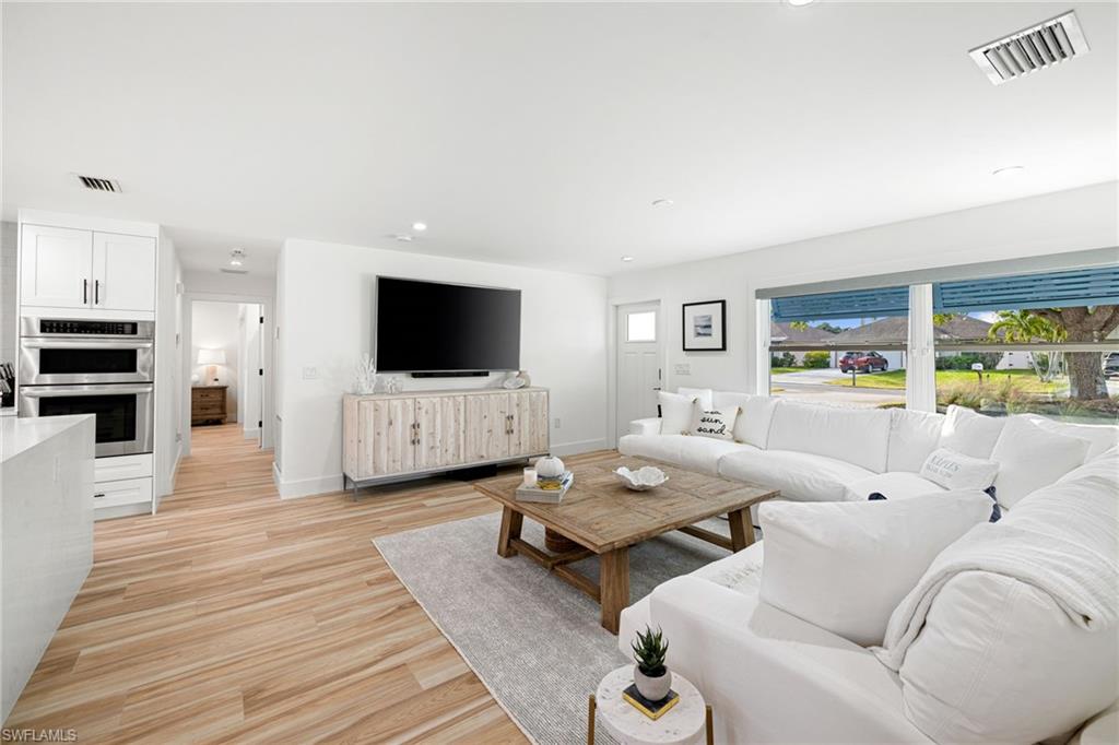 NAPLES PARK - Residential