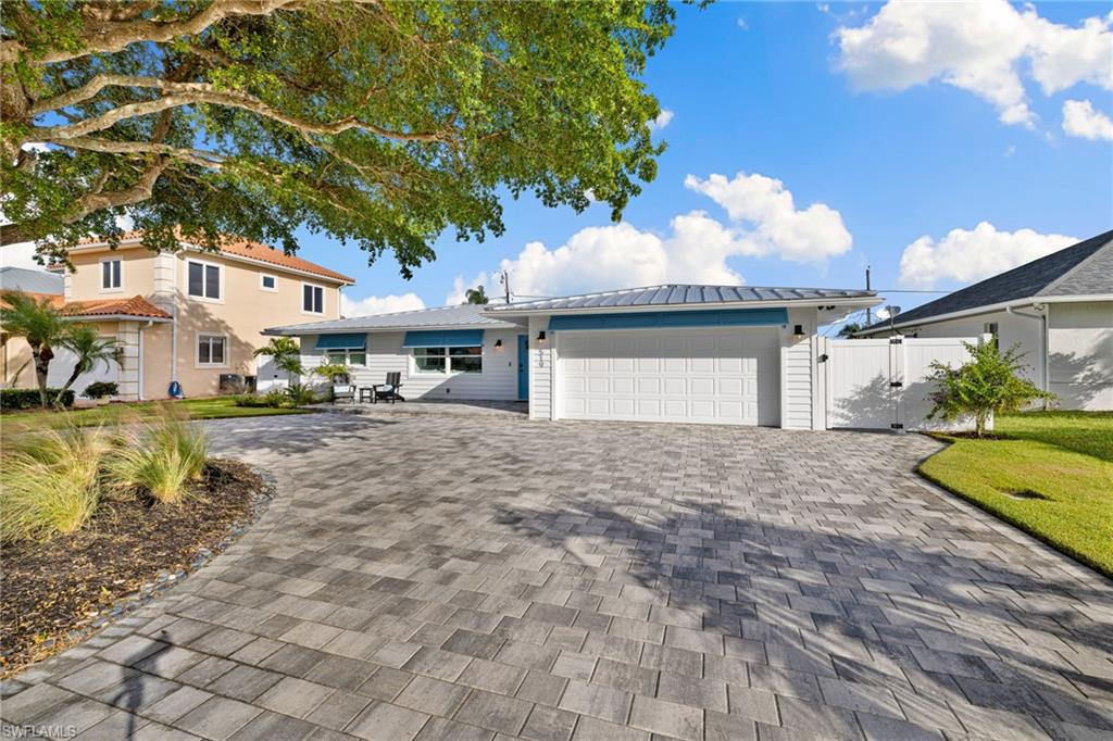 NAPLES PARK - Residential