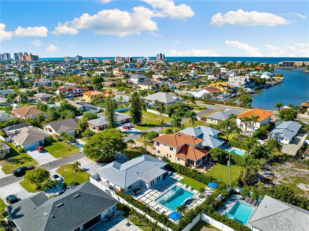 NAPLES PARK - Residential