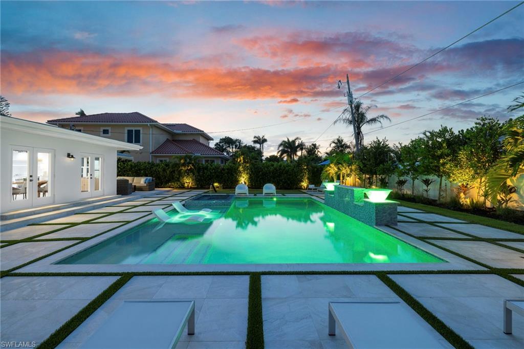 NAPLES PARK - Residential