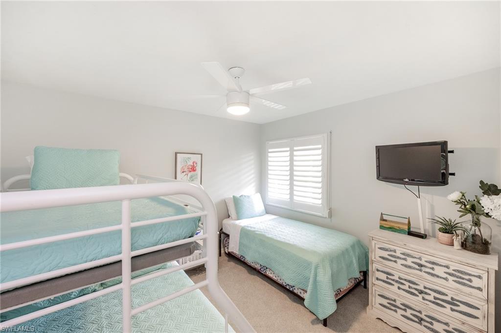 LAKESIDE GARDENS - Residential Lease