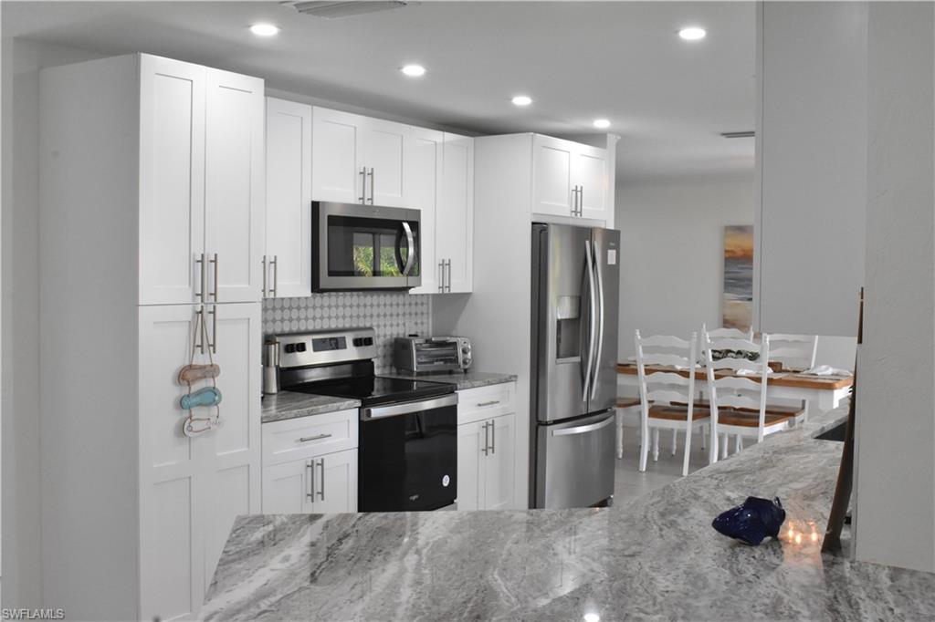 CAPE CORAL - Residential Lease