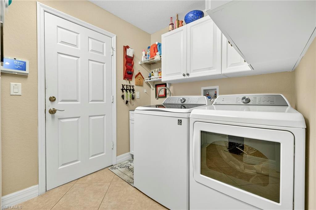 BOTANICA LAKES - Residential