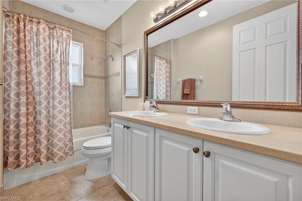 BOTANICA LAKES - Residential