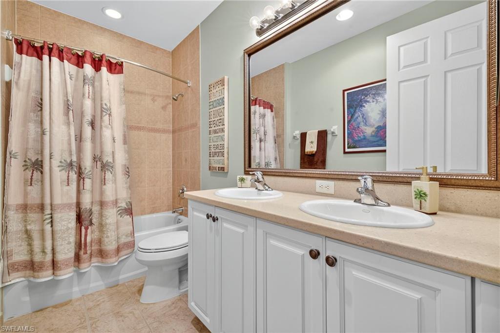 BOTANICA LAKES - Residential