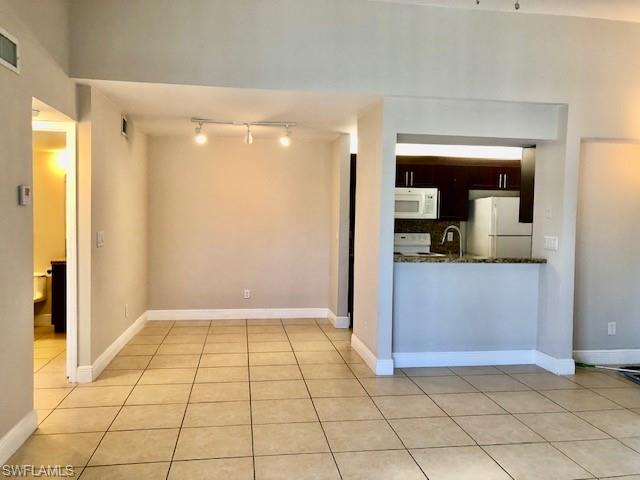 GRANADA LAKES - Residential Lease